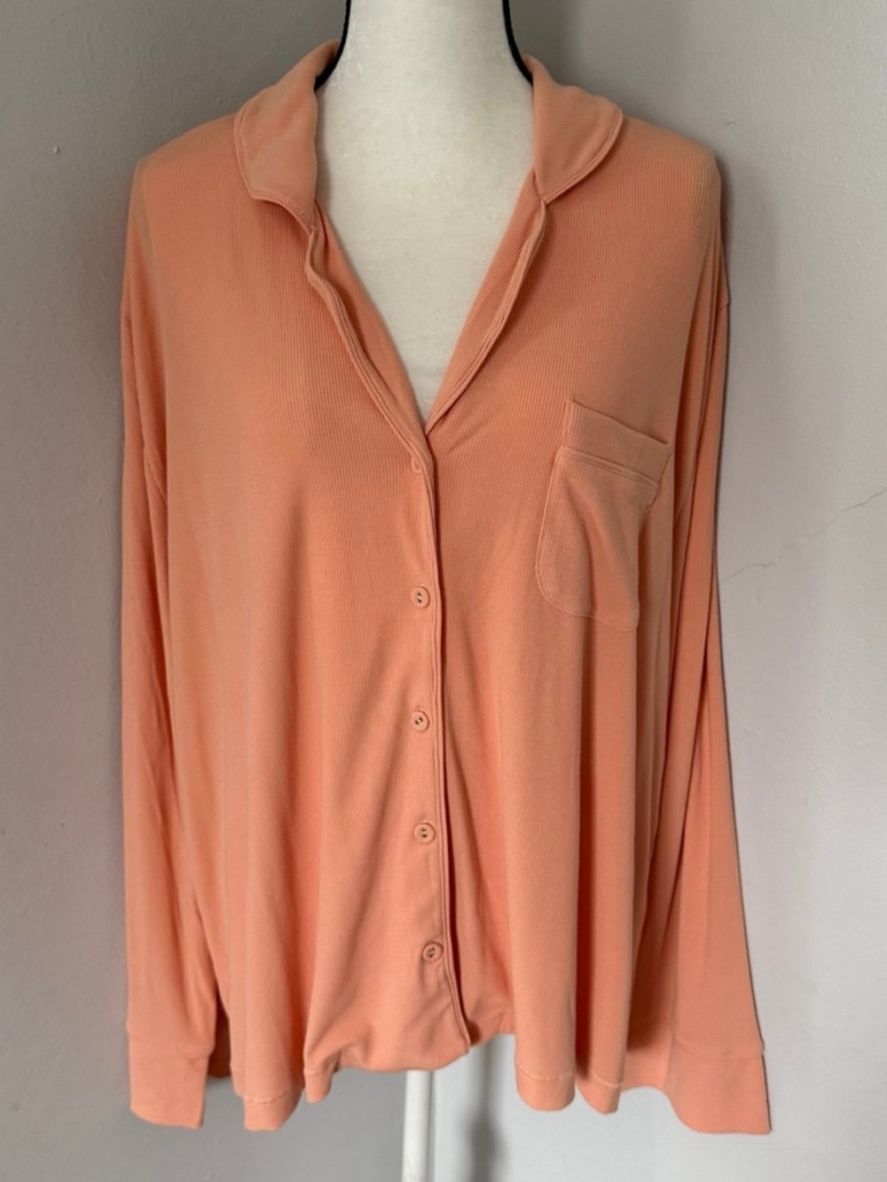 SKIMS NWT Soft Lounge Sleep Button Down Top in Peach 2X - Picture 7 of 7